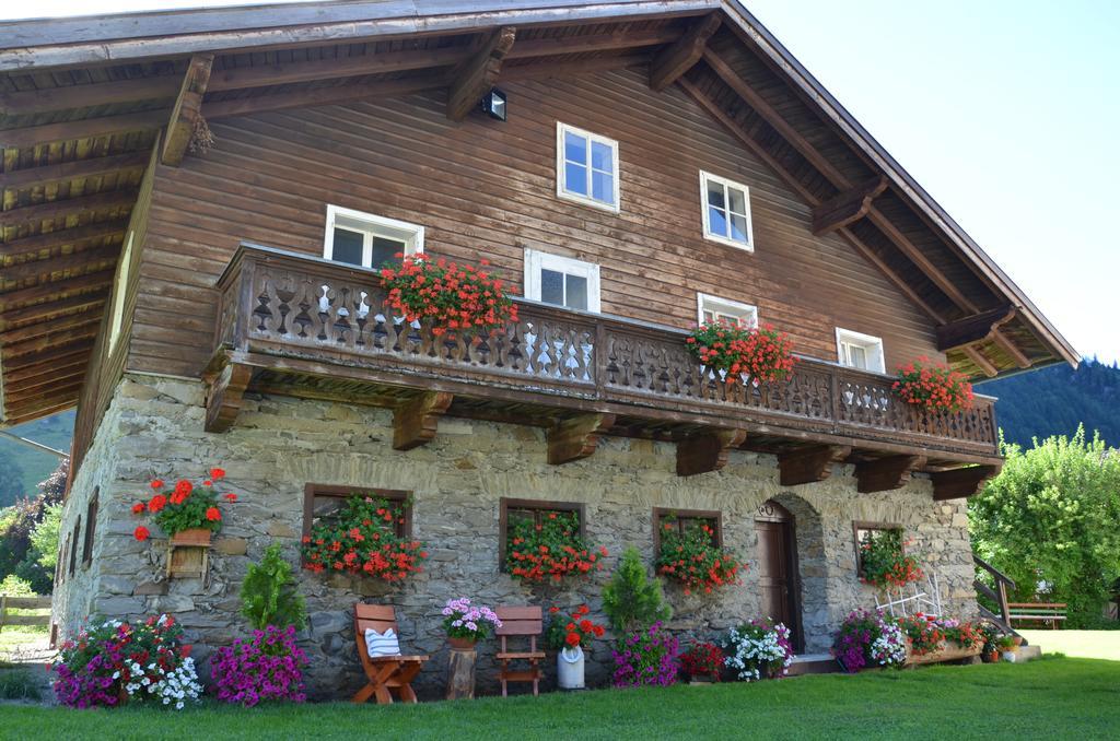 Pension Dorfplatzl Fusch an der Grossglocknerstrasse Luaran gambar